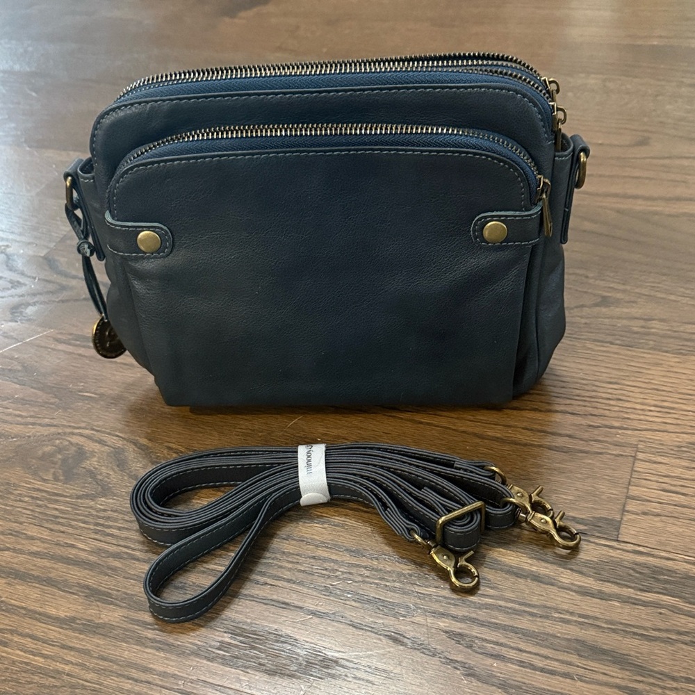 Minooy NEVER USED navy Bali Three-Layer Leather Crossbody Shoulder & Clutch Bag
